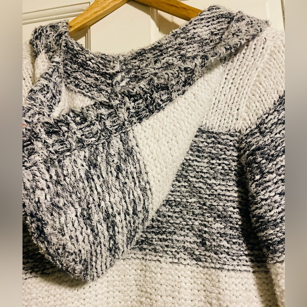 Michael Kors knit hooded cardigan size small - Picture 7 of 10